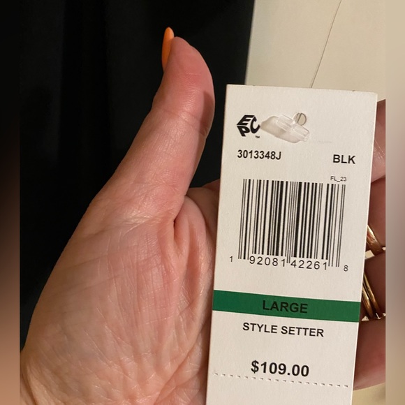 Black embellished evening gown - Picture 6 of 7